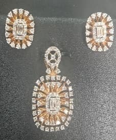 Pendant Set PE1 View 1