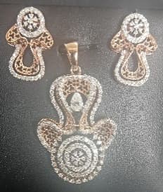 Pendant Set PE4 View 1