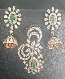 Pendant Set PE6 View 1