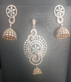 Pendant Set PE11 View 1