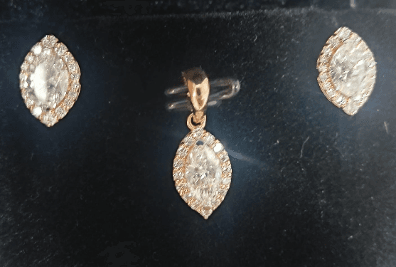 Pendant Set PE17 View 1