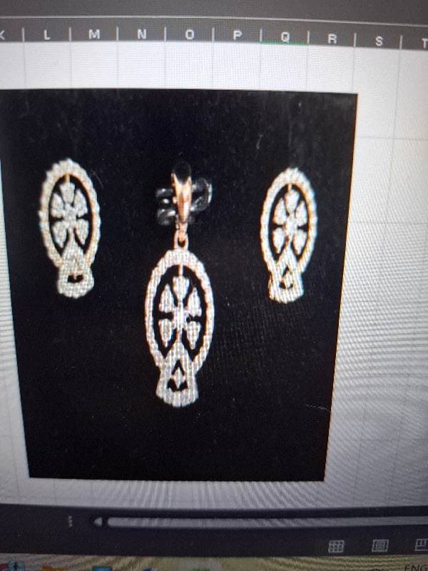 Pendant Set PE16 View 1
